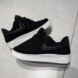 Air Force 1 - Black/White Customizado - Alto relevo